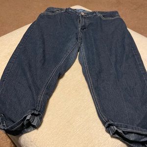 Dkin capri blue jean like new size 14w